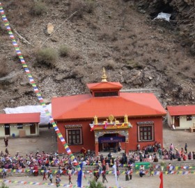 बौद्ध शिक्षा अध्यायन गर्न गुम्बा निर्माण