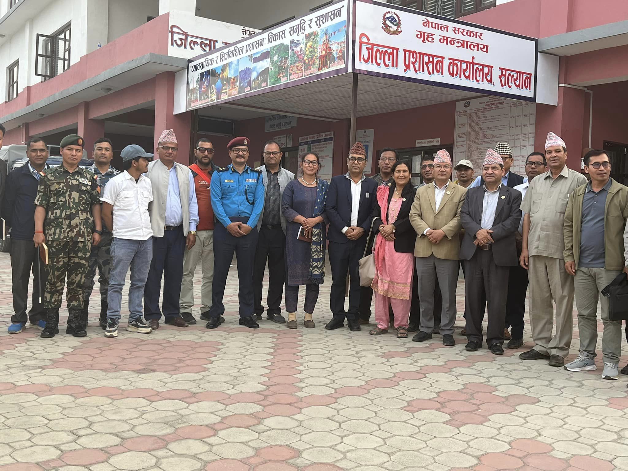 संसदीय टोलीद्धारा राजमार्ग अनुगमन