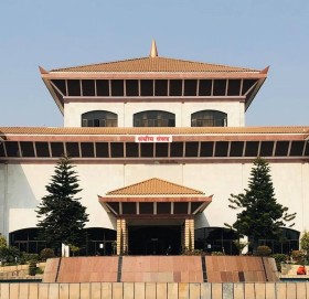 संसद बैठक चार बजे सारियो