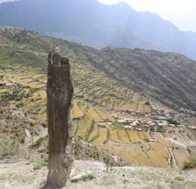 खडेरीले भीई गाउँमा  पानीको चरम संकट