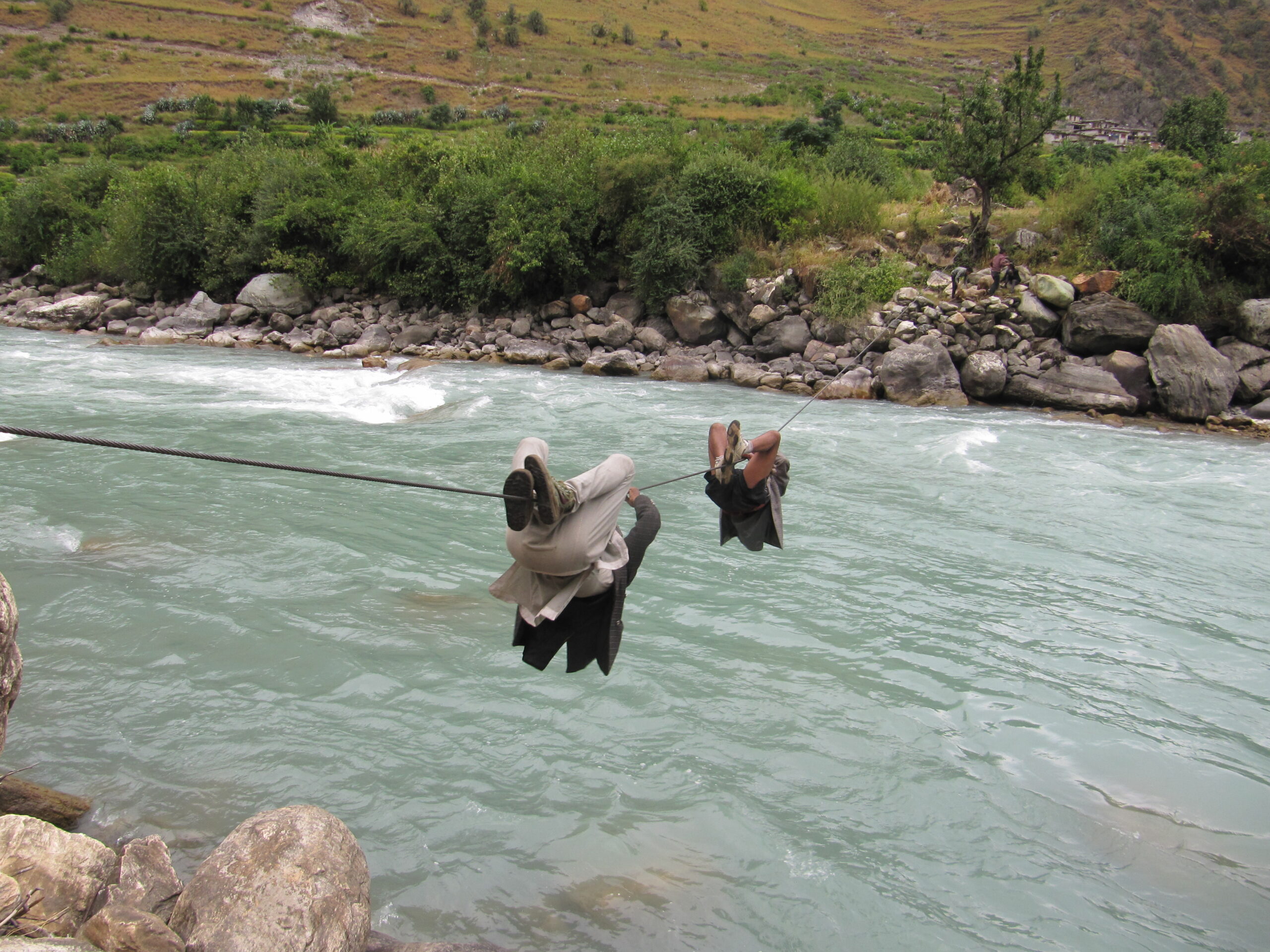 उहीलेका तुइन बिस्थापित