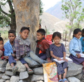 मुगुमा गर्मी बढेपछि बिहान पढाई