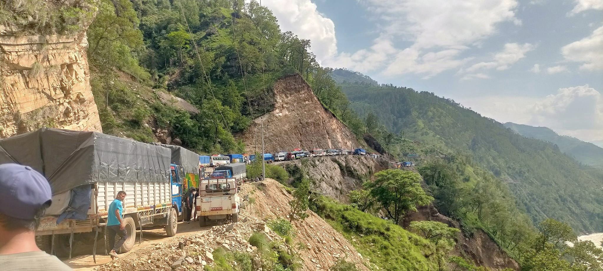 अबरुद्ध कर्णाली राजमार्गमा एकतर्फी सुचारु