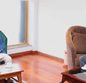 प्रधानमन्त्री ओली र देउवाबीच भेटवार्ता