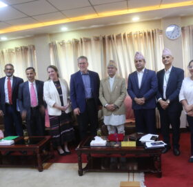 वन मन्त्री शाही र अमेरिकन राजदूत  बीच  शिष्टचार भेट