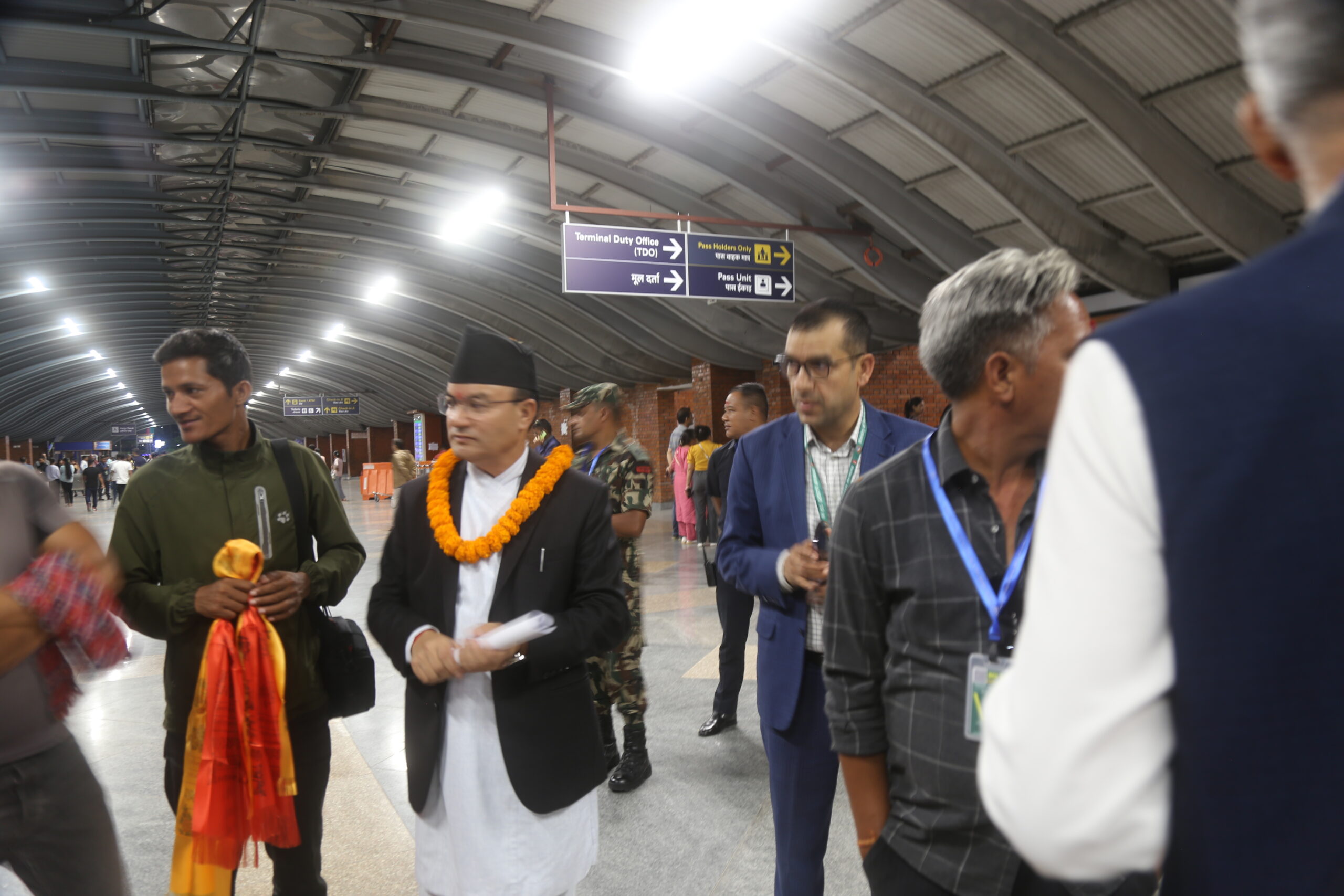 वनमन्त्री ऐनबहादुर शाही ठकुरी ब्राजिल प्रस्थान