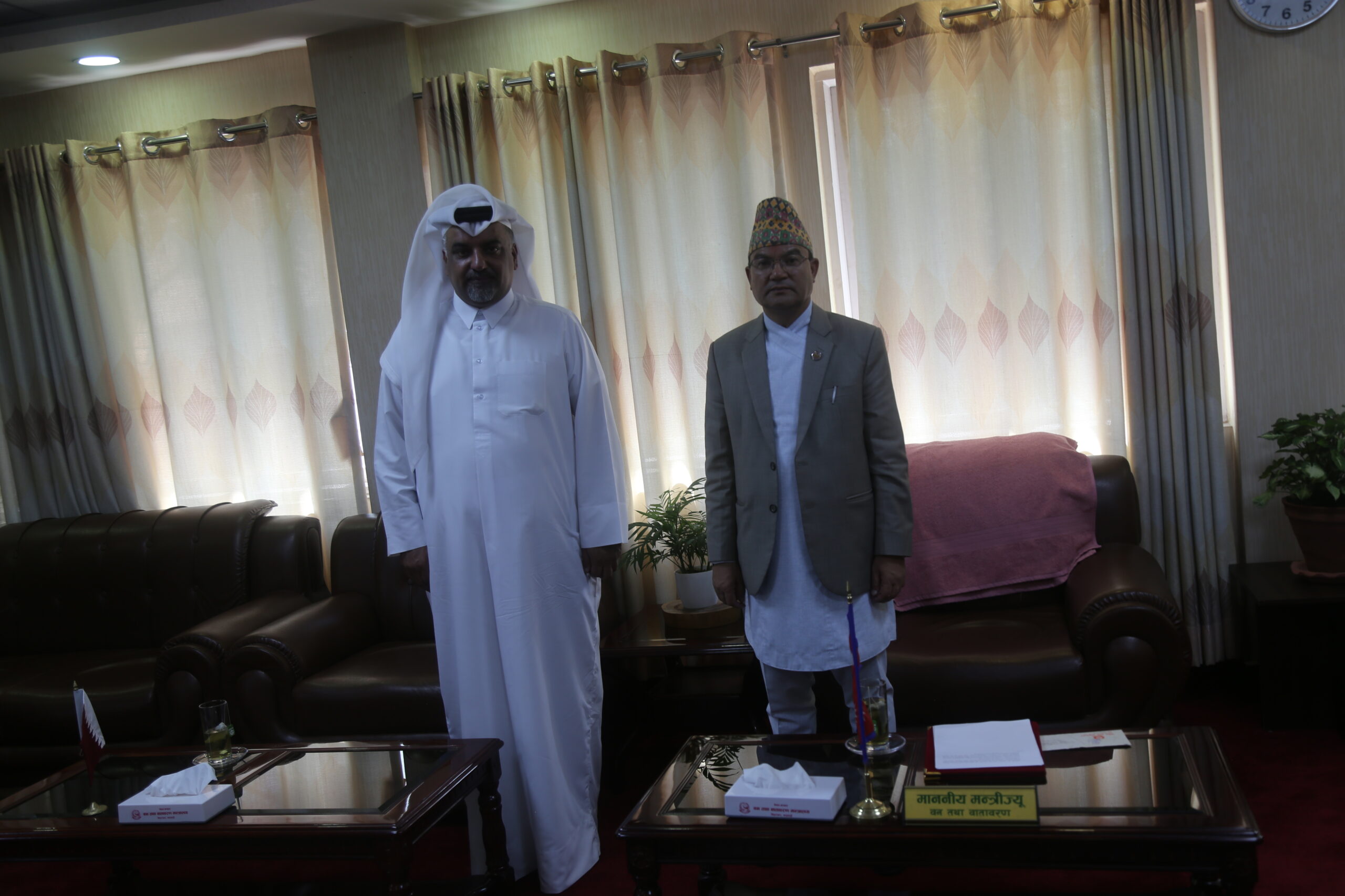 वनमन्त्री शाहीसंग कतारका राजदूत बीच शिष्टचार भेट