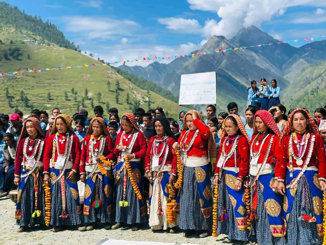 स्थानीय पहिरनमा मुगुका महिला