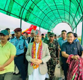 जिल्ला भ्रमण सकेर वनमन्त्री शाही फर्किदै