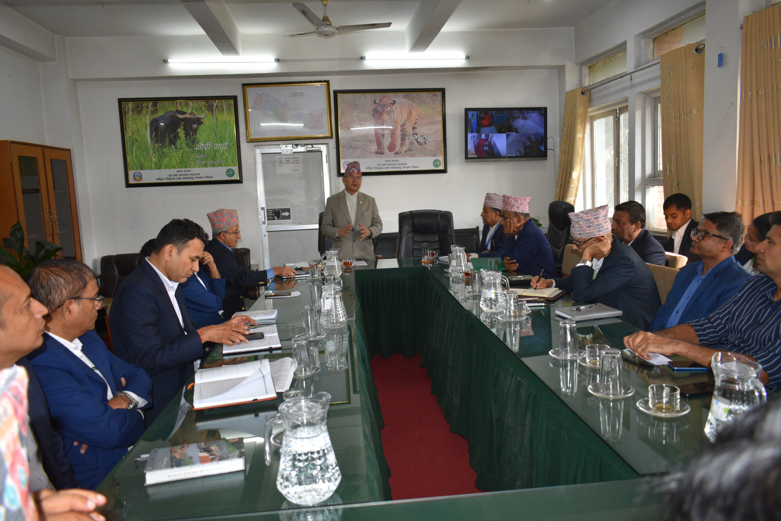 बिकास निर्माणका कामलाई छिटोछरितो ढंगले अघि बढाउन ः वनमन्त्री शाही