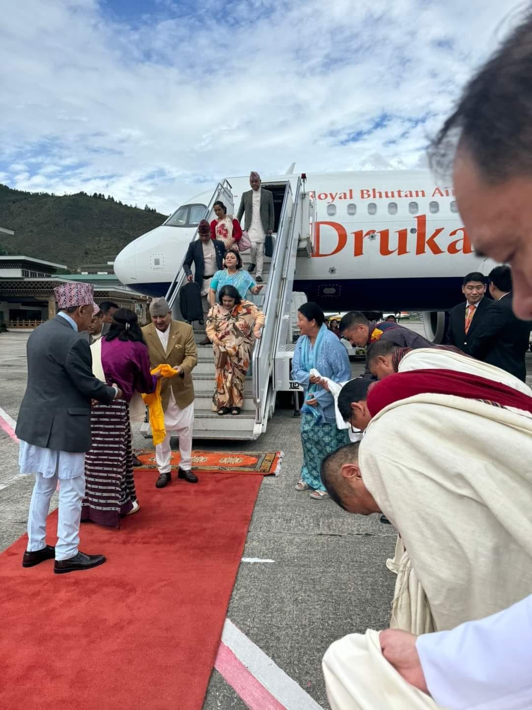 पूर्व राजा ज्ञानेन्द्र शाह भुटान पुगे