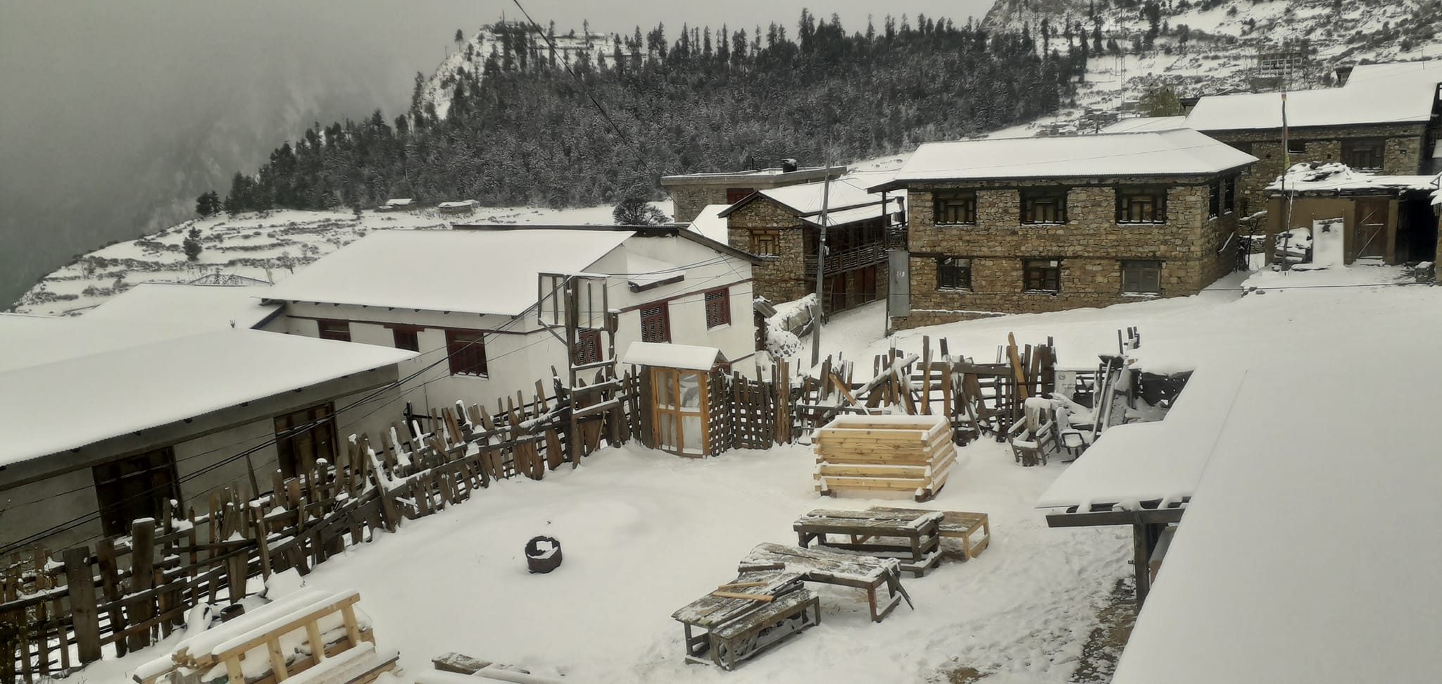 हुम्लामा यो बर्षेकै पहिलो पटक हिमपात