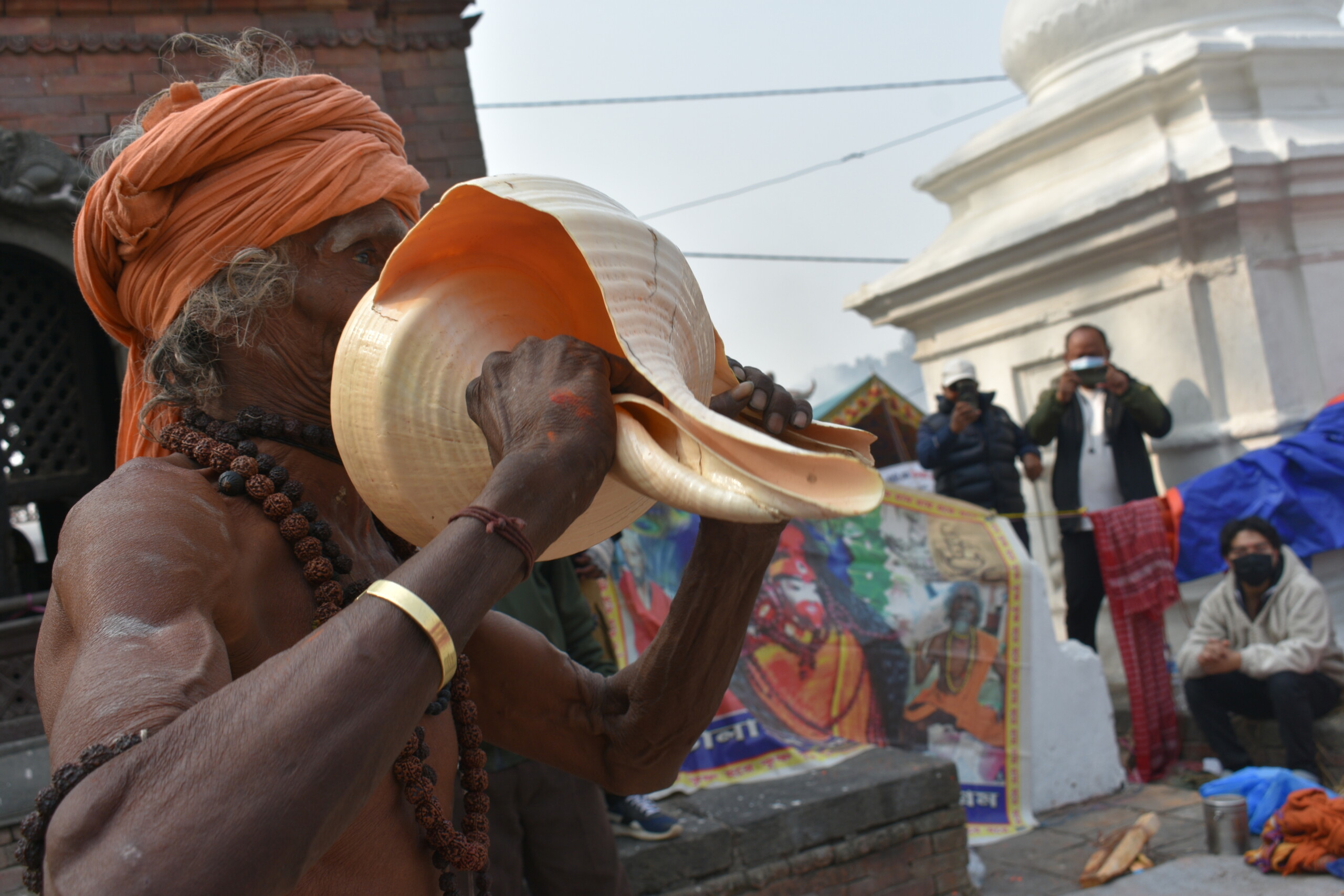 पशुपतिनाथ क्षेत्रमा बाबाहरुको चहलपहल