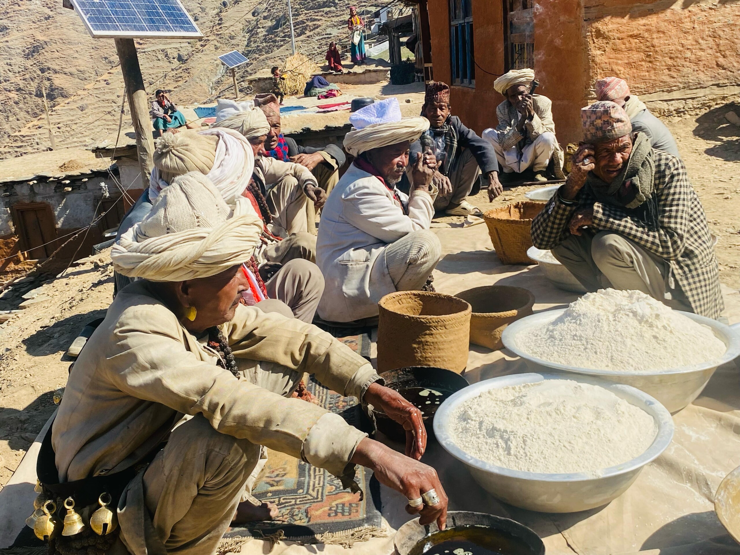मुगु भीई  गाउँमा  गुरुदेउता पुजाको तयारी धामीडान्ग्री