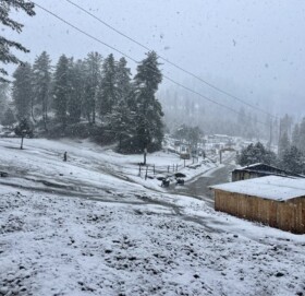 कर्णालीमा हिमपात र बर्षा किसान खुशी