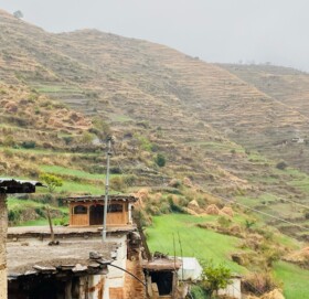 पानी नभएको बस्तीमा बत्तीले झिलिमिलि