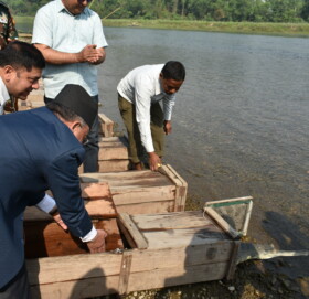 वनमन्त्री शाहीले राप्ती नदिमा १५ घडियाल गोही छाडे