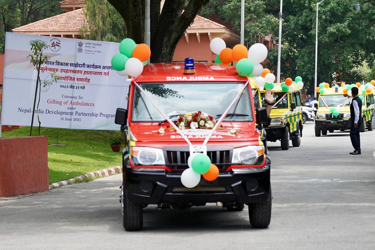 भारत सरकारद्वारा नेपाललाई ४० एम्बुलेन्स प्रदान