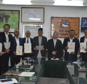 वनमन्त्री शाही र सचिव मिश्रबीच कार्यसम्पादन सम्झौता