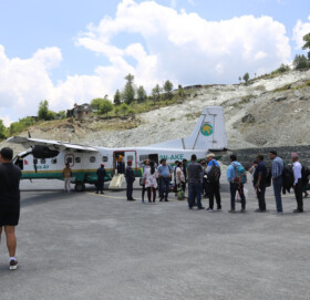 दसैं मनाउन घर फर्किदै