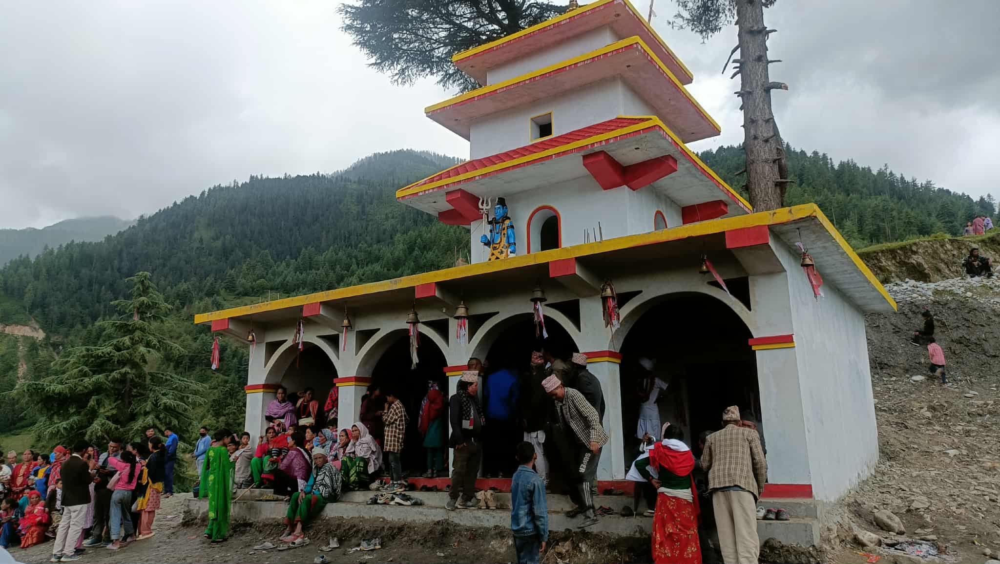 मुगु महादेव मन्दिर आधुनिक शैलीमा जीर्णोद्धर