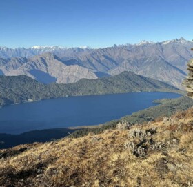 चुच्चेमारा लेक बाट देखिएको कञ्चन रारा