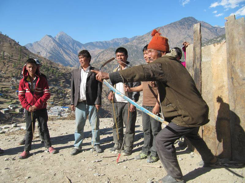 हिमाली जिल्लामा सोनाम ल्होसारको रमझम 