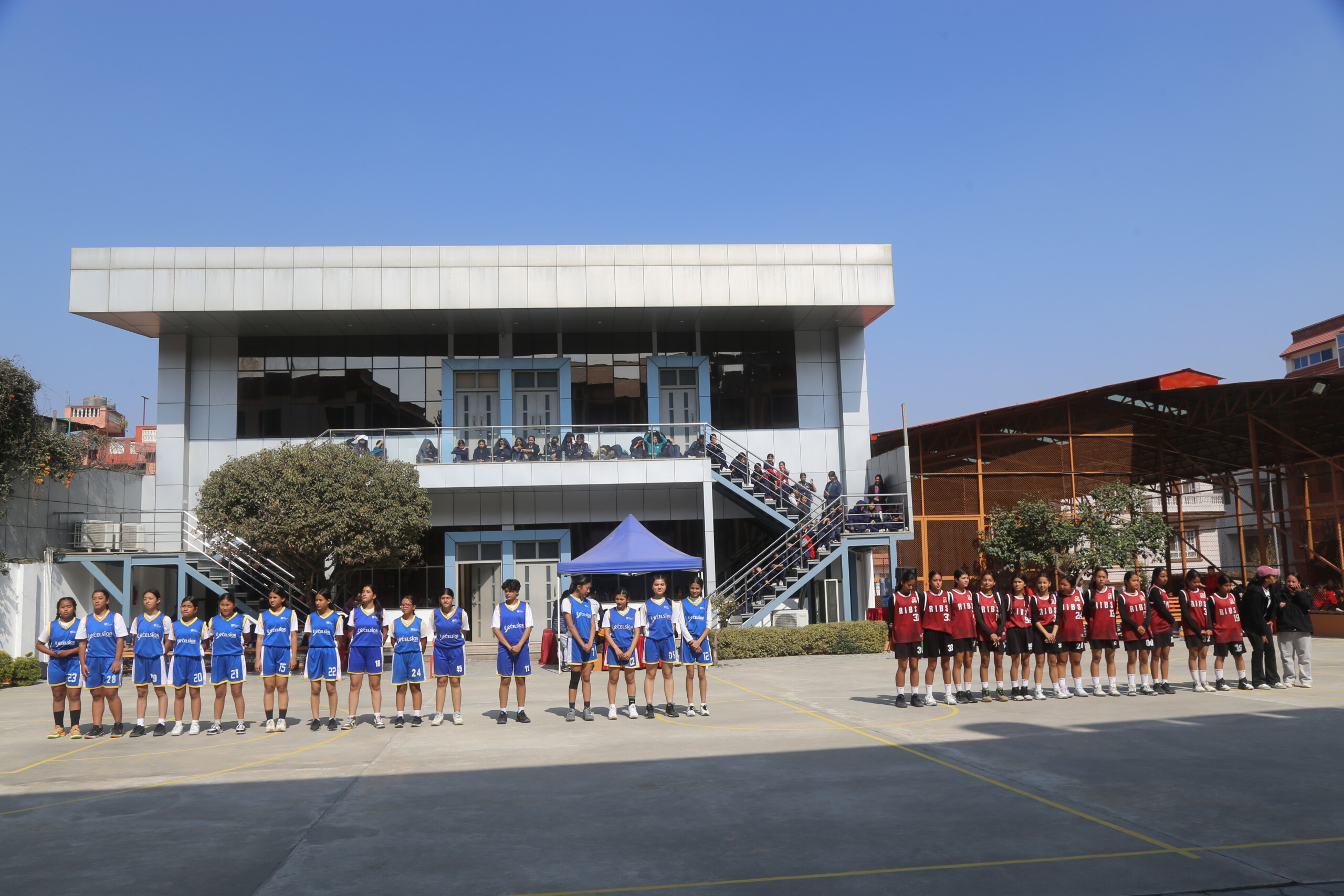 १२ औं एक्सेल्सियर कप :  रेडियन्ट, रिब्स र स्वर्णिम च्याम्पियन