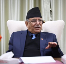 मध्यपूर्ब तनाव बारे प्रचण्डको चिन्ता, नेपालीलाई सुरक्षित रहन आग्रह