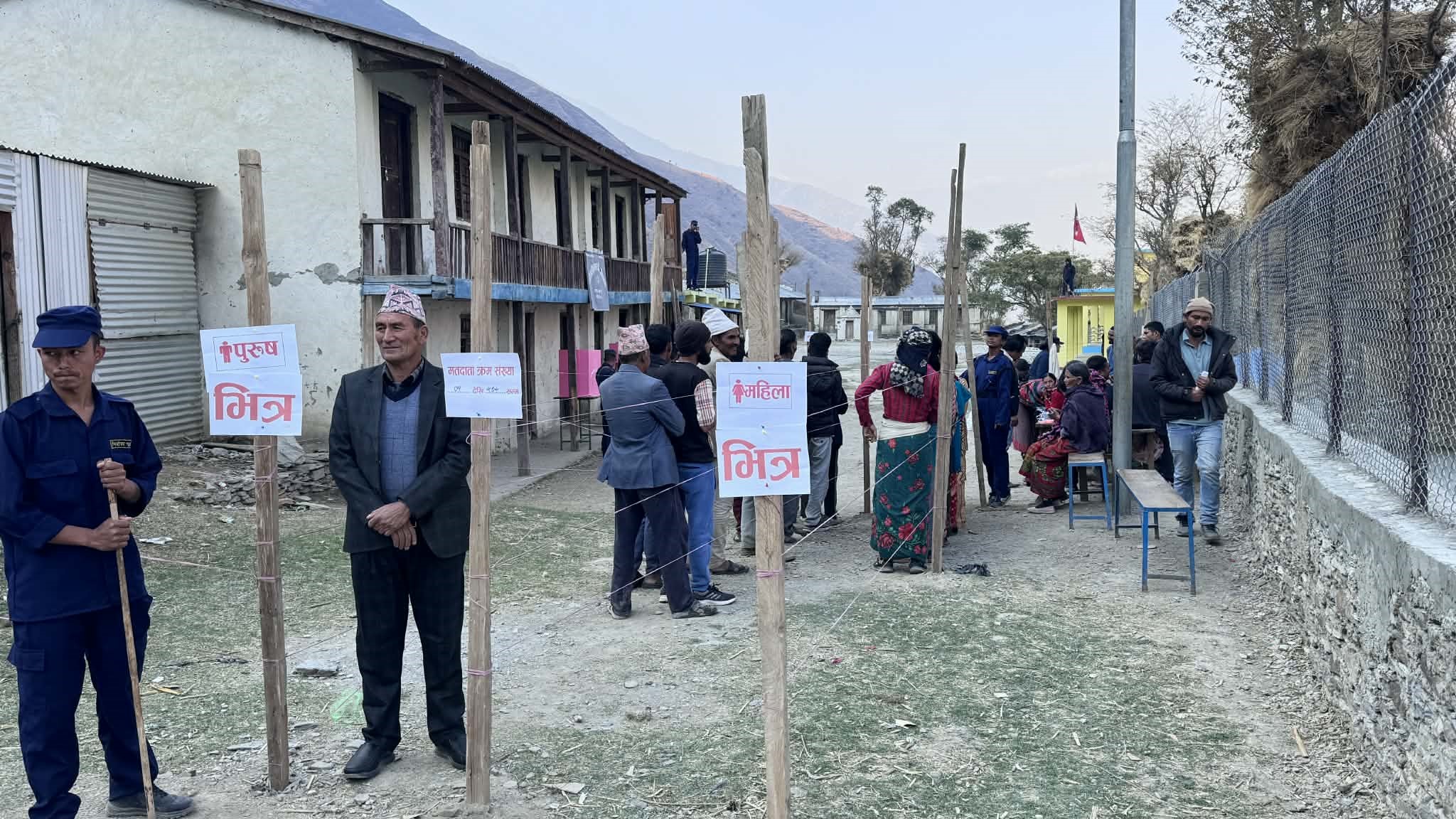 देशभर प्रतिनिधिसभा निर्वाचनको मतदान सुरु