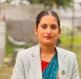 मन्त्री सीता वादीको सम्पत्ति, २० वटा कुखुरा १ कुकुर १५ लाख नगद