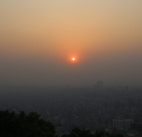 नयाँ वर्ष लिएर  पूर्वबाट सूर्य उदाउदै