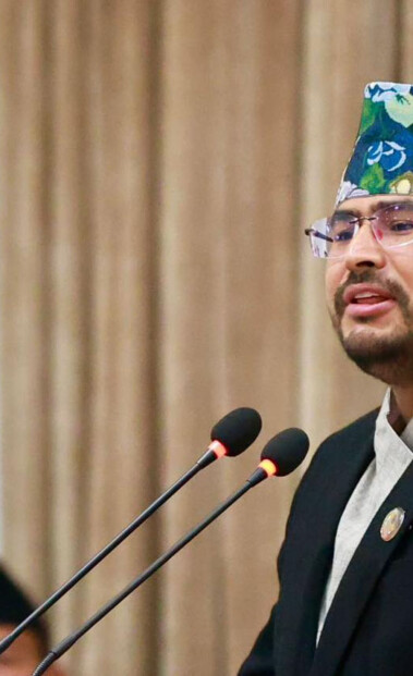 घुमौं कर्णाली हेरौं कर्णाली,:सांसद ज्ञानेन्द्र शाही