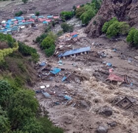 हुम्ला नेप्का गाउँमा  बाढीले बिद्यालय गोठ बगायो,भेडाबाख्रा खेतीयोग्य जग्गामा क्षेति