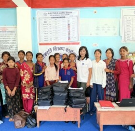 ज्योति फाउण्डेसनद्धारा भूकम्प प्रभावित छात्रालाई छात्रवृत्ति