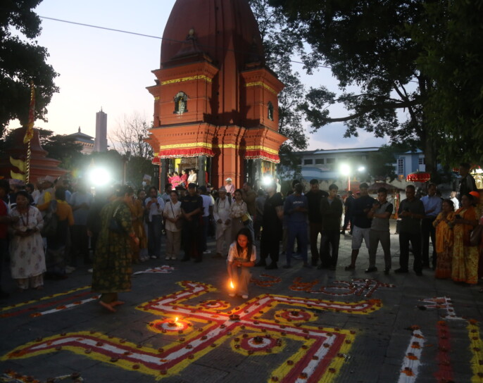 दिवंगत राजपरिवारको सम्झनामा नारायणहिटीमा दीप प्रज्वलन