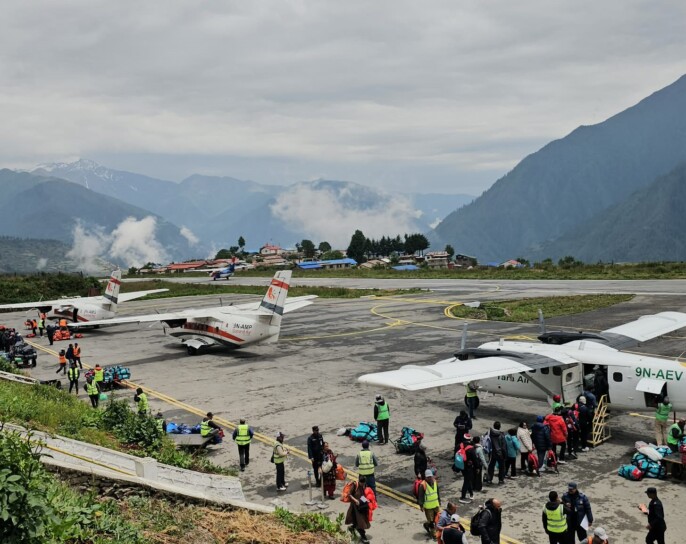 हुम्ला सिमकोट बिमानस्थलमा भारतीय पर्यटकको चाप जहाजलाई भ्याइनभ्याई