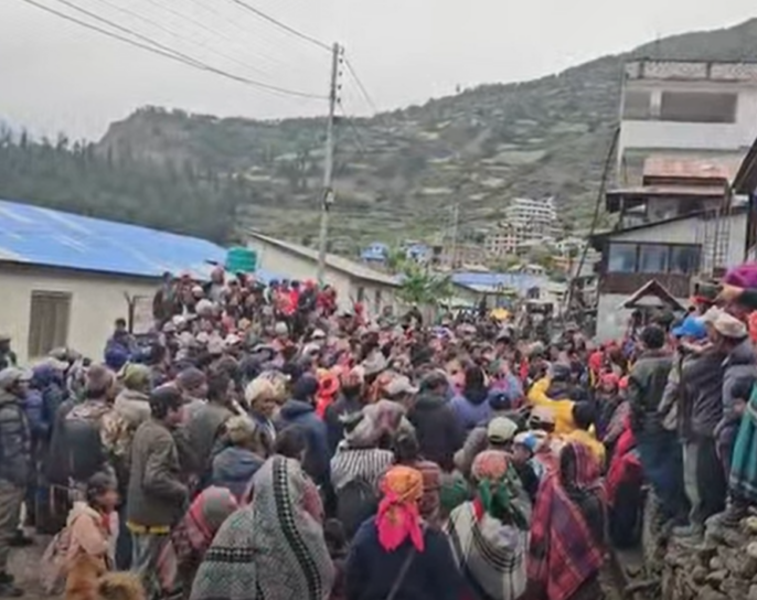 रानीसैन विवाद, कर्णाली करिडोर बन्द  गरेपछि हुम्ला सिमकोटमा  बिरोध प्रदर्शन