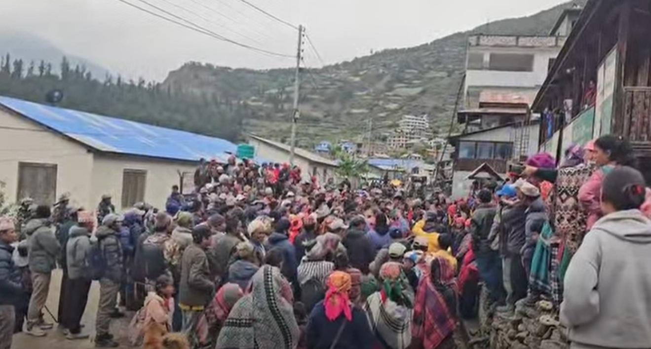 रानीसैन विवाद, कर्णाली करिडोर बन्द  गरेपछि हुम्ला सिमकोटमा  बिरोध प्रदर्शन