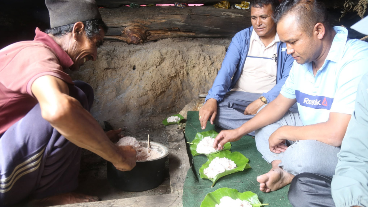 आज साउन १५ खिर खाने पर्व मनाउदै