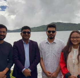 बर्खाको समयमा कर्णाली राजमार्ग र कर्णाली करिडोर स्थलगत अनुगमन गर्दै,: मन्त्री सुनिल लम्साल