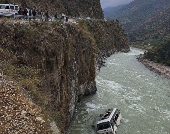 कर्णालीमा गाडी दुर्घटना खोज उद्धार कार्य जारी