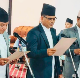 कर्णाली प्रदेशमा मन्त्रीपरिषद बिस्तार नवनियुक्त मन्त्रीलाई पद तथा शपथ ग्रहण
