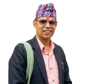 झापामा पत्रकार शाहीलाई पाथीभरा साहित्य पत्रकारिता साधना सम्मान प्रदान गरिदै