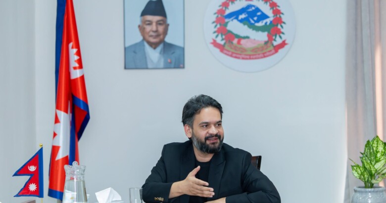 प्राविधिक पृष्ठभूमिका सांसदहरुसंग प्रधानमन्त्री शाहले गरे छलफल