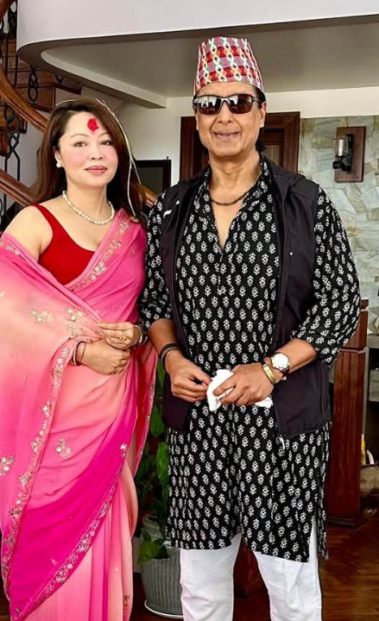 नायक राजेश हमालले लगाए दसैंको टीका जमरा