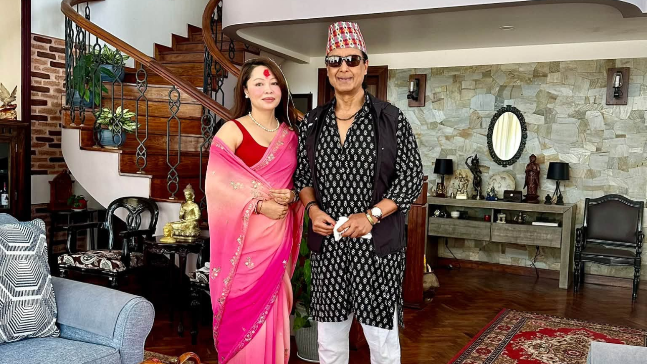 नायक राजेश हमालले लगाए दसैंको टीका जमरा