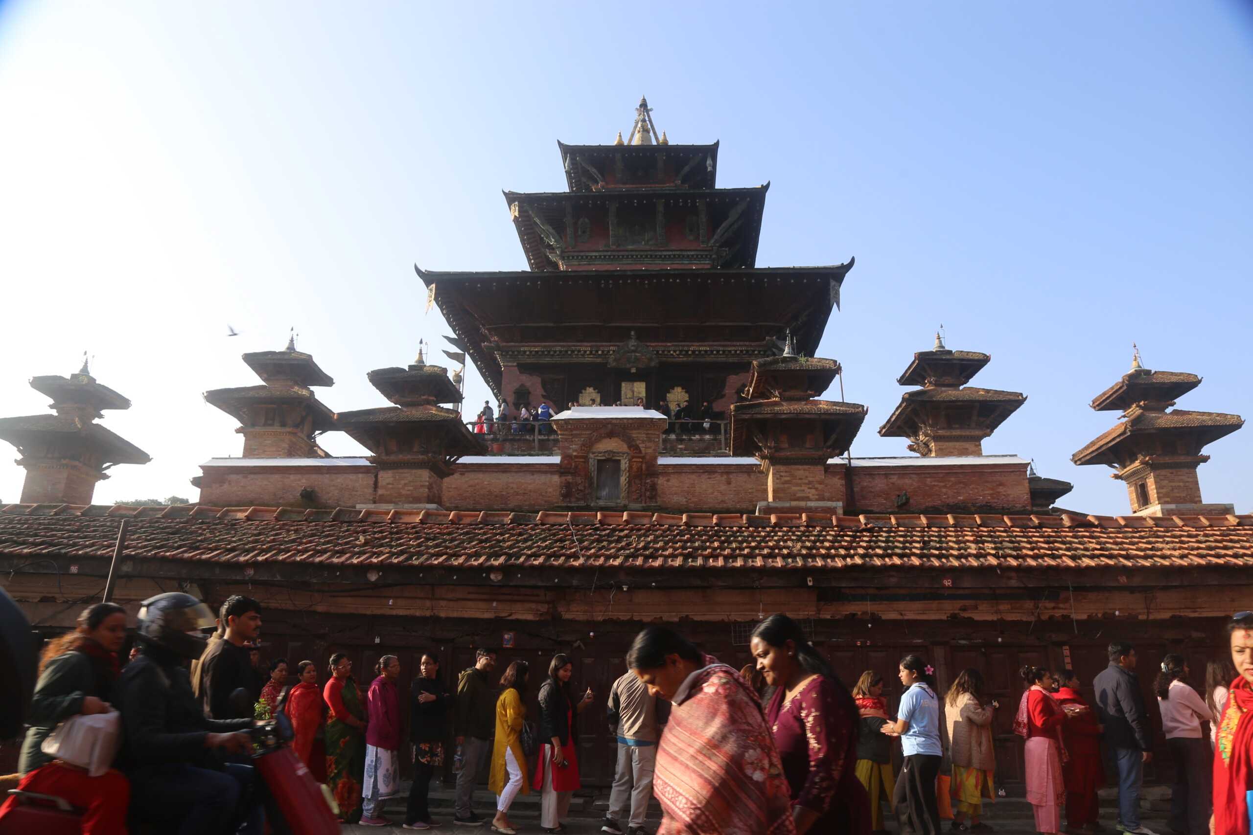 हनुमानढोका तलेजु भवानीको मन्दिर आज खुला दर्शनको लागि भक्तजनको लाइन